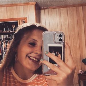 Meet your Posher, Ariel